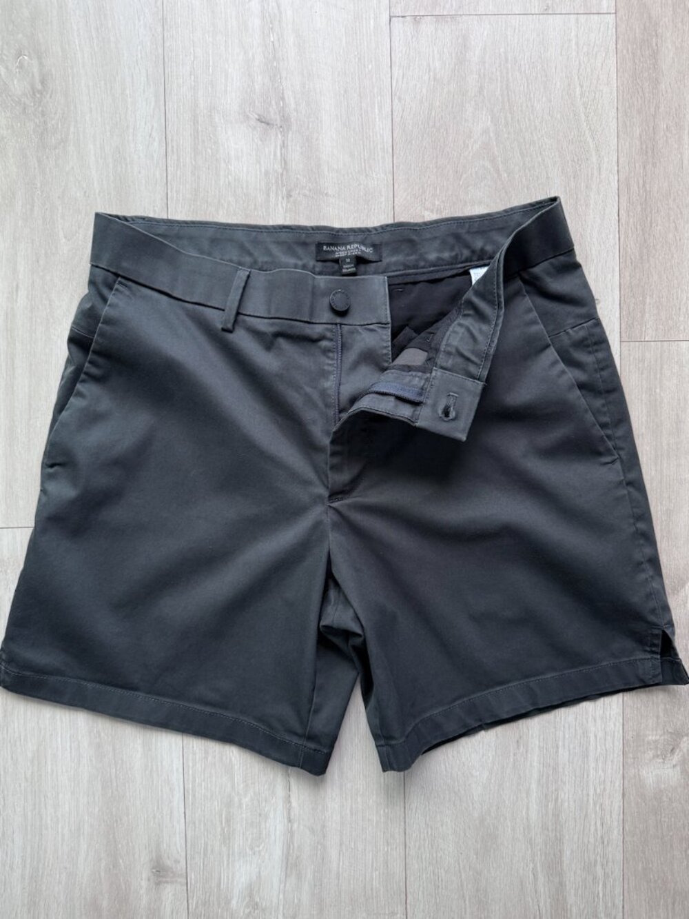 Banana Republic Aiden Chino Shorts Charcoal Grey Cotton Stretch 32